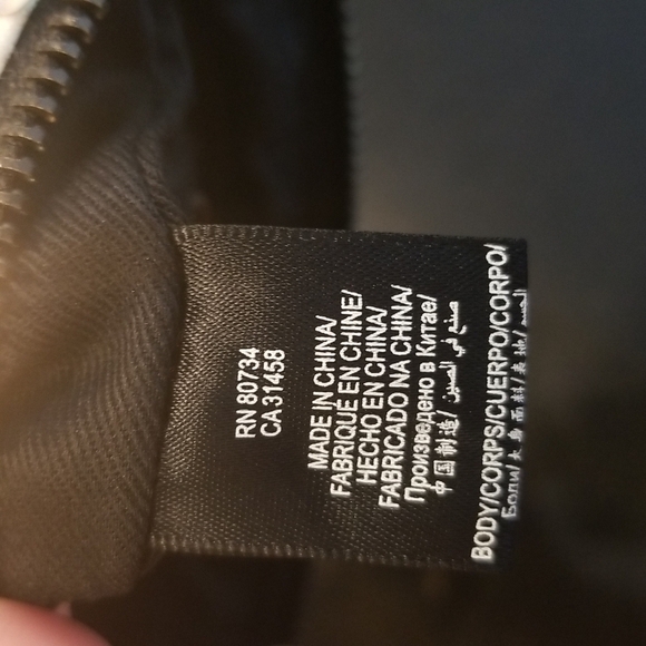 💕BCBGERATION💕 Sequin Wristlet Clutch ~ Gold - Picture 5 of 6